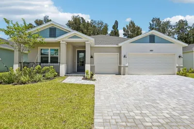 5621 Hampton Park Circle 1