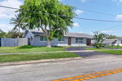 1000 W River Dr 1