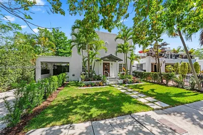 178 NE 45th St 1