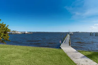 1712 NE Seahorse Place 1