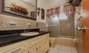 271 E 17th St Photo