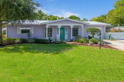 4136 NE Hyline Drive 1