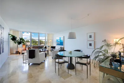 5700 Collins Ave #4E 1