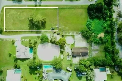 11800 NW 17th Ct 1