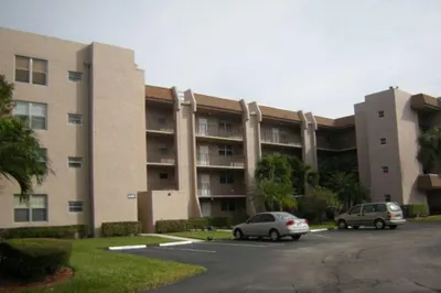 9460 Tangerine Place #207 1