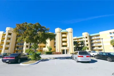 6475 W Oakland Park Blvd. #106 1