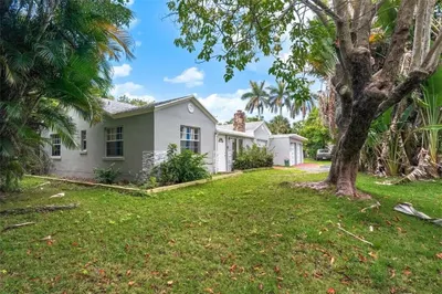 617 Lakeside Harbor 1
