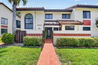 10640 Tropic Palm Avenue #101 1
