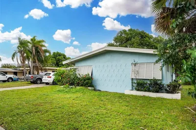 18525 NW 39th Ave 0 1
