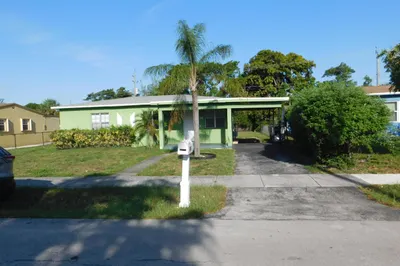435 NW 30th Avenue 1