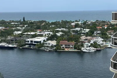 20191 E Country Club Dr #2002 1