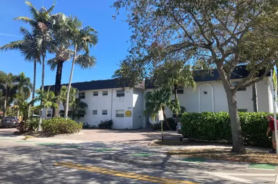 1470 N Dixie Highway #16 1