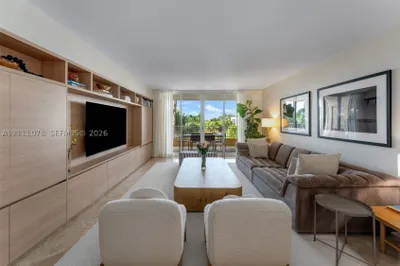 765 Crandon Blvd #311 1