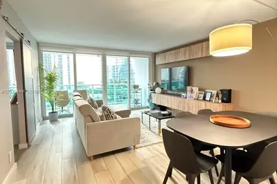 100 Bayview Dr #912 1