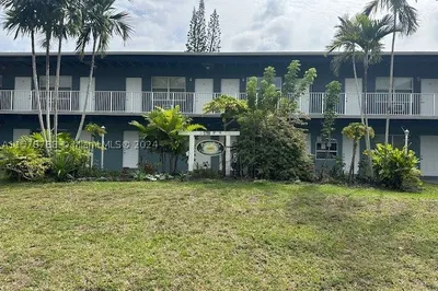 16851 NE 21 Avenue #21 1