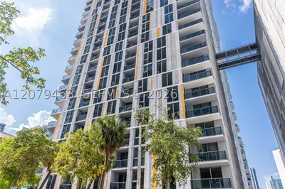 31 SE 6th St #707 1