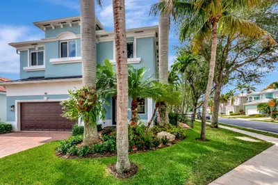 40 Country Lake Circle 1