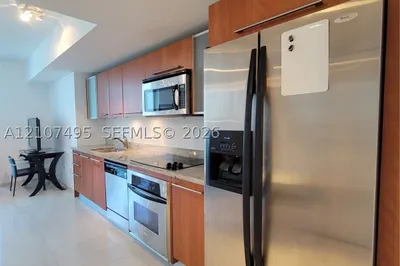 185 SW 7th St #2806 1
