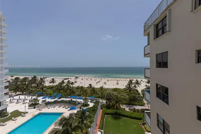 1623 Collins Ave #915 1