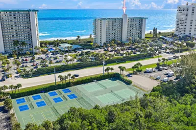 9940 S Ocean Drive #802 1