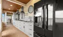 341 E 58th St Photo