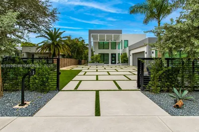 7630 SW 58th Ave 1