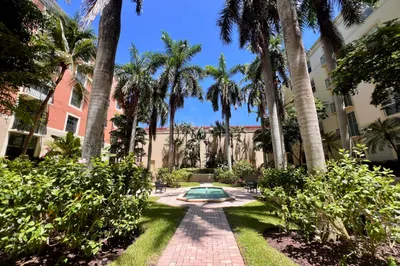 630 S Sapodilla Avenue #204 1