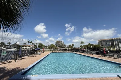 2101 Atlantic Shores Blvd #120 1