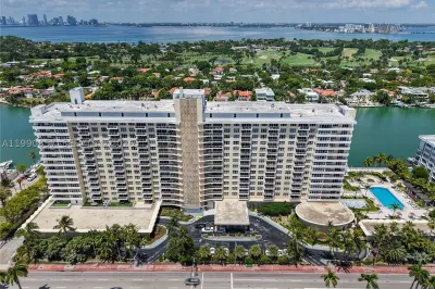 5600 Collins Ave #14K 1