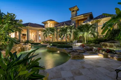 174 W Coconut Palm Road 1