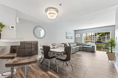 217 Riviera Cir 1