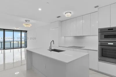 700 NE 24 Street #4906 1