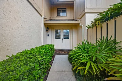 16914 WATERBEND Drive #270 1