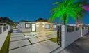 831 E 10th Pl Photo