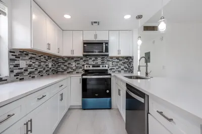 108 Normandy Ln, C-13