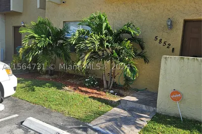 5852 Blueberry Ct #72 1