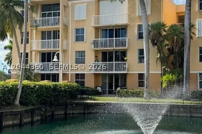 1450 SE 3rd Ave #302 1