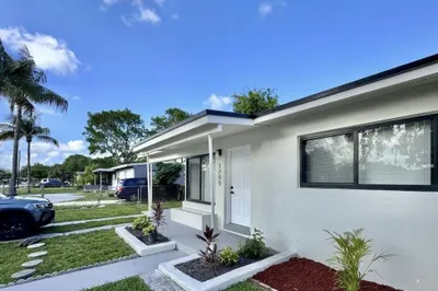 1795 Lauderdale Manor Drive 1