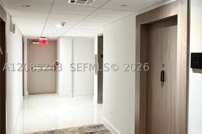 5825 Collins Ave #5G 1