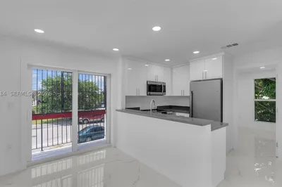 2623 NW 24th St #7 1