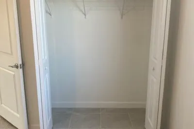 WESTIVEW CLOSET DNSTRS