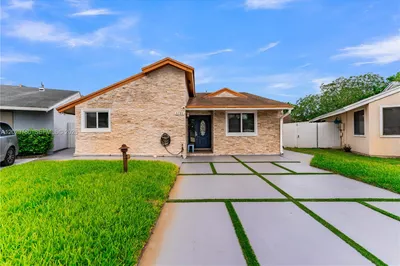 1721 SW 87th Ter 1