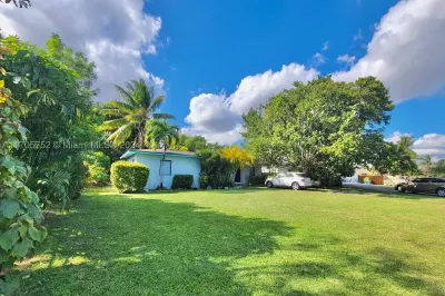1130 SW 86th Ct 1