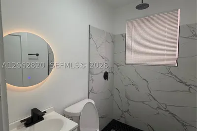 1560 SW 5th St #4 1