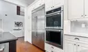 202 E Riverside Drive Photo