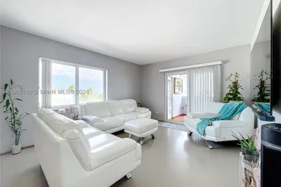 320 S Surf Rd #401 1