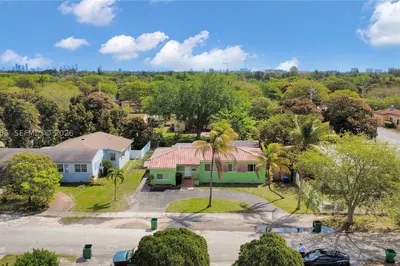 12901 NW Miami Ct 1