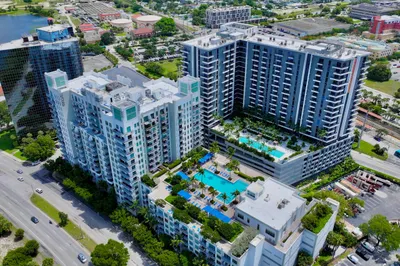 300 S Australian Avenue #703 1