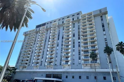 13499 Biscayne Blvd #412 1