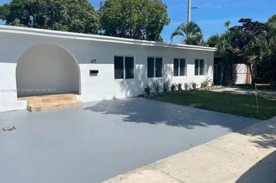 411 NW 51st Ave 1